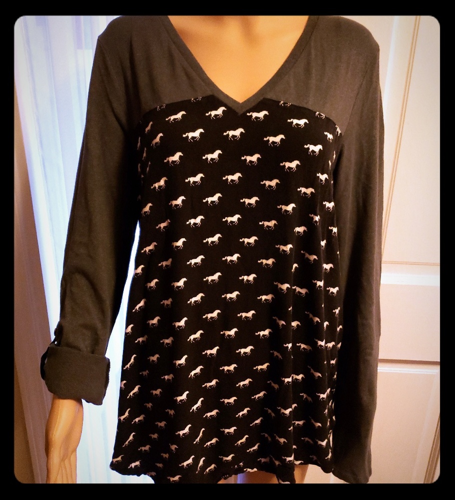 HATLEY HORSE TUNIC W/BACK BUTTON DOWN PLACKET~NWT